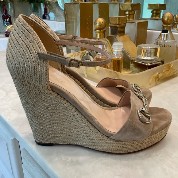 Gucci Open Toe Wedge Sandal, Beige Suede, 4.5 Inch Heel Height, Sz 38.5 / Sz 8.5 - Picture 7 of 12